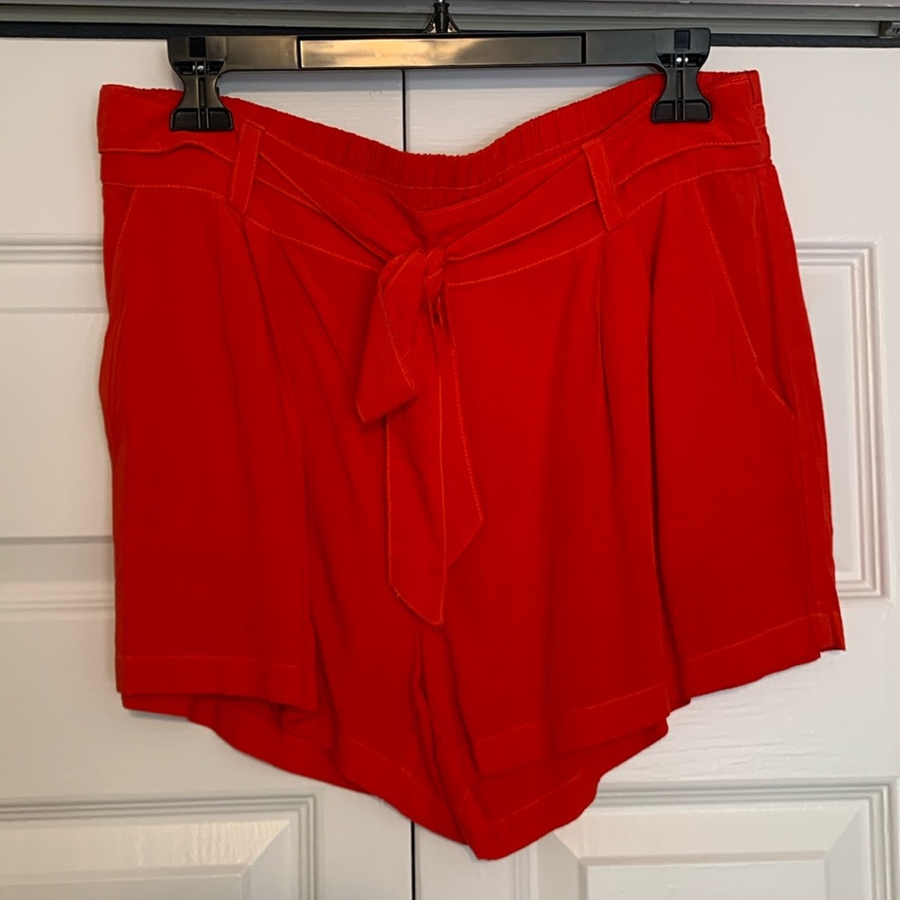 Splendid shorts with tie - M